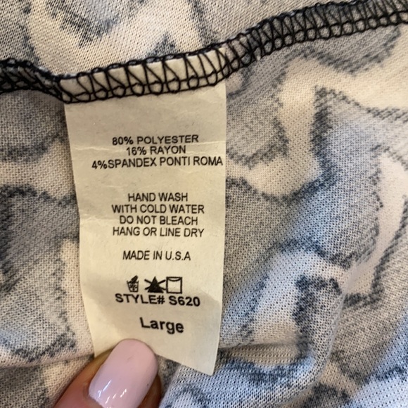 Iris Design mini skirt - Picture 4 of 4